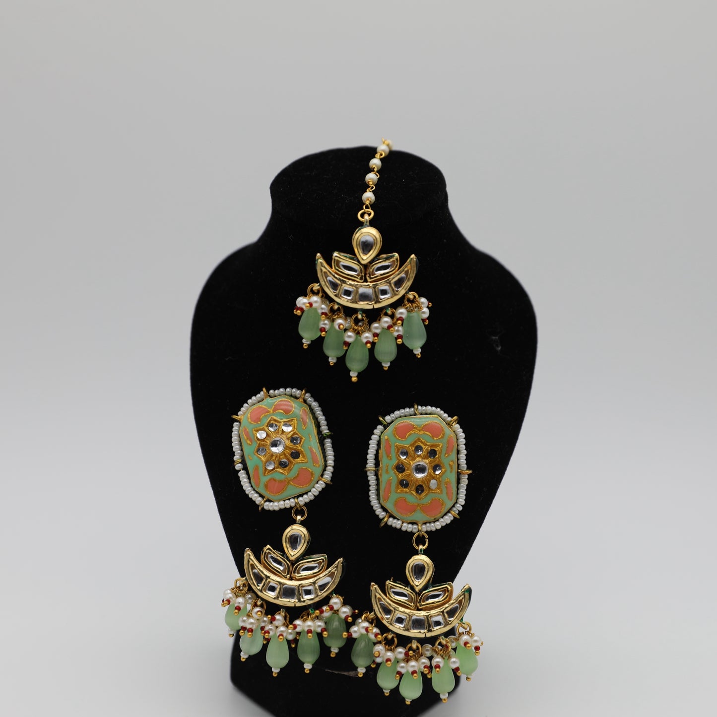 Kundan Set with Tikka – Premium Jewelry ✨ (V1–V4)