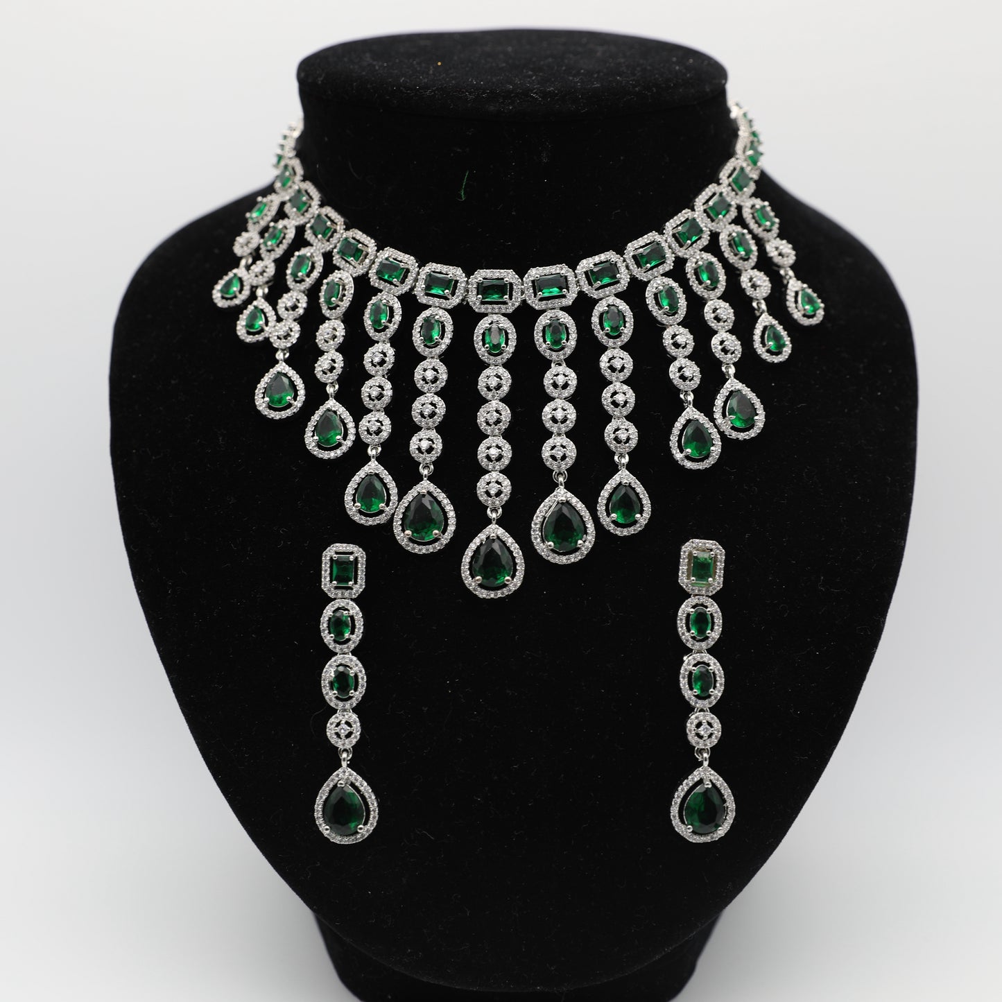 💚 Green American Diamond Necklace Set with Earrings – Elegant Bridal & Party Jewelry ✨