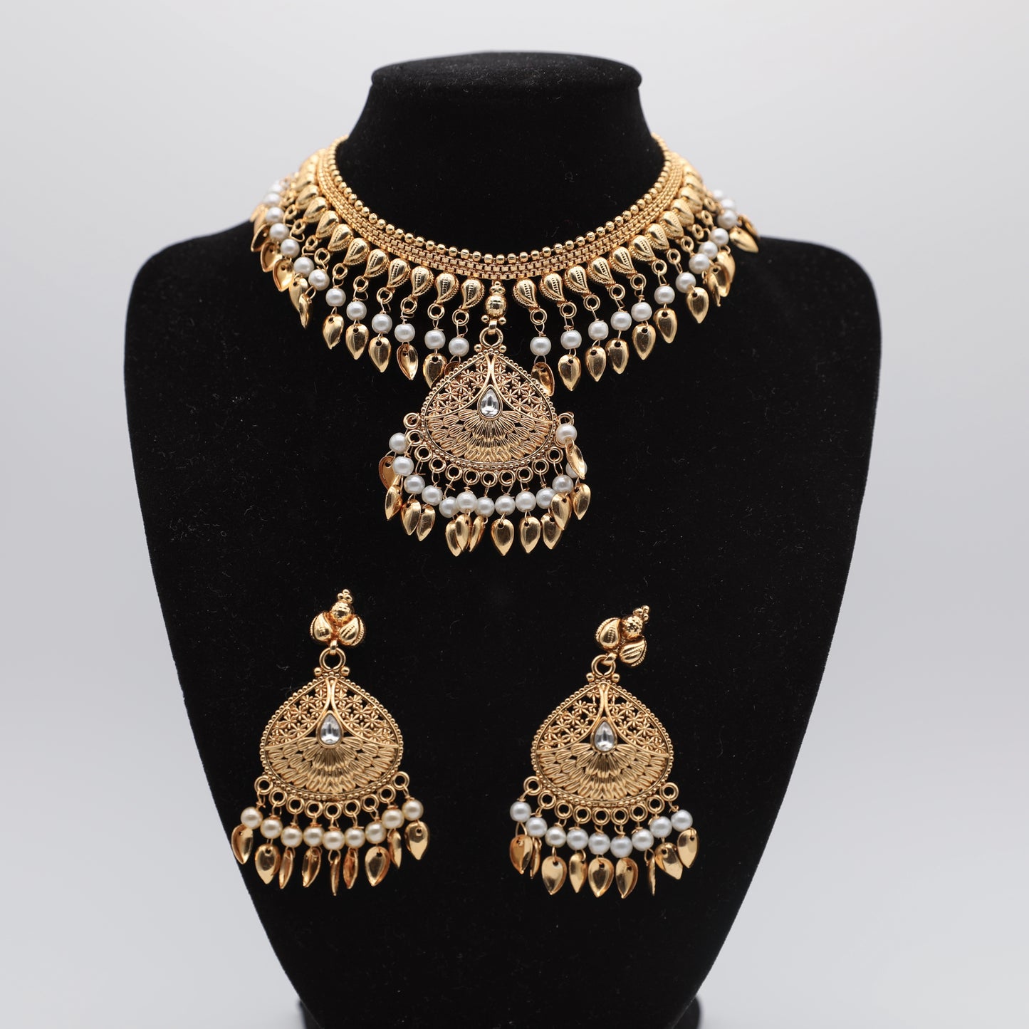 Gold Plated Traditional Pipal Patti Set with Earrings – White, Pink & Green 👑🌸💚✨