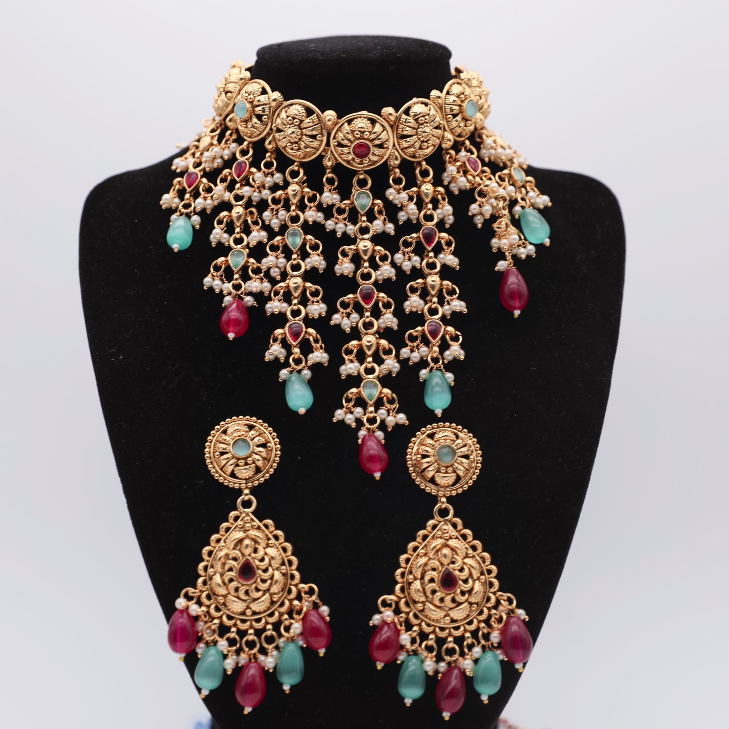 Gold Plated Set with Tikka – Ruby Mint & Pure White 💎💖🤍👑✨