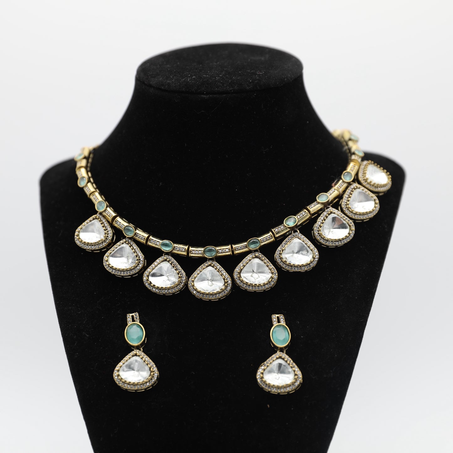 Moissanite Set – Sleek & Premium (💚 Mint, 💎 Ruby-Green, 💜 Purple, 🌈 Multi) 💎✨