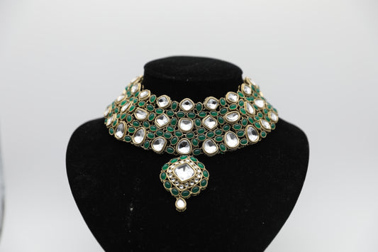 Sabya-Sacchi Set – Green with Tikka ✨