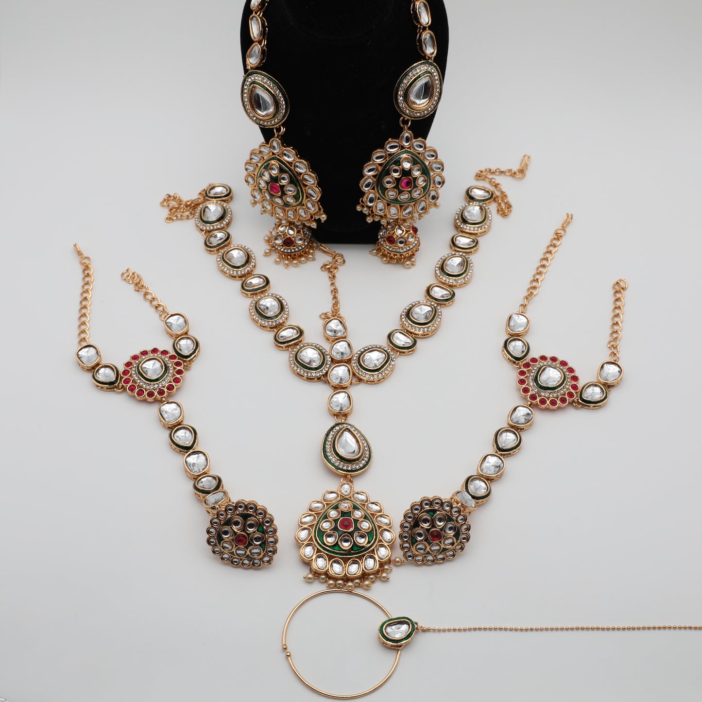👑 Bridal Jewelry Set – Necklace, Rajwadi Long Haar, Earrings with Sahara, Tikka, Nath & Handpiece