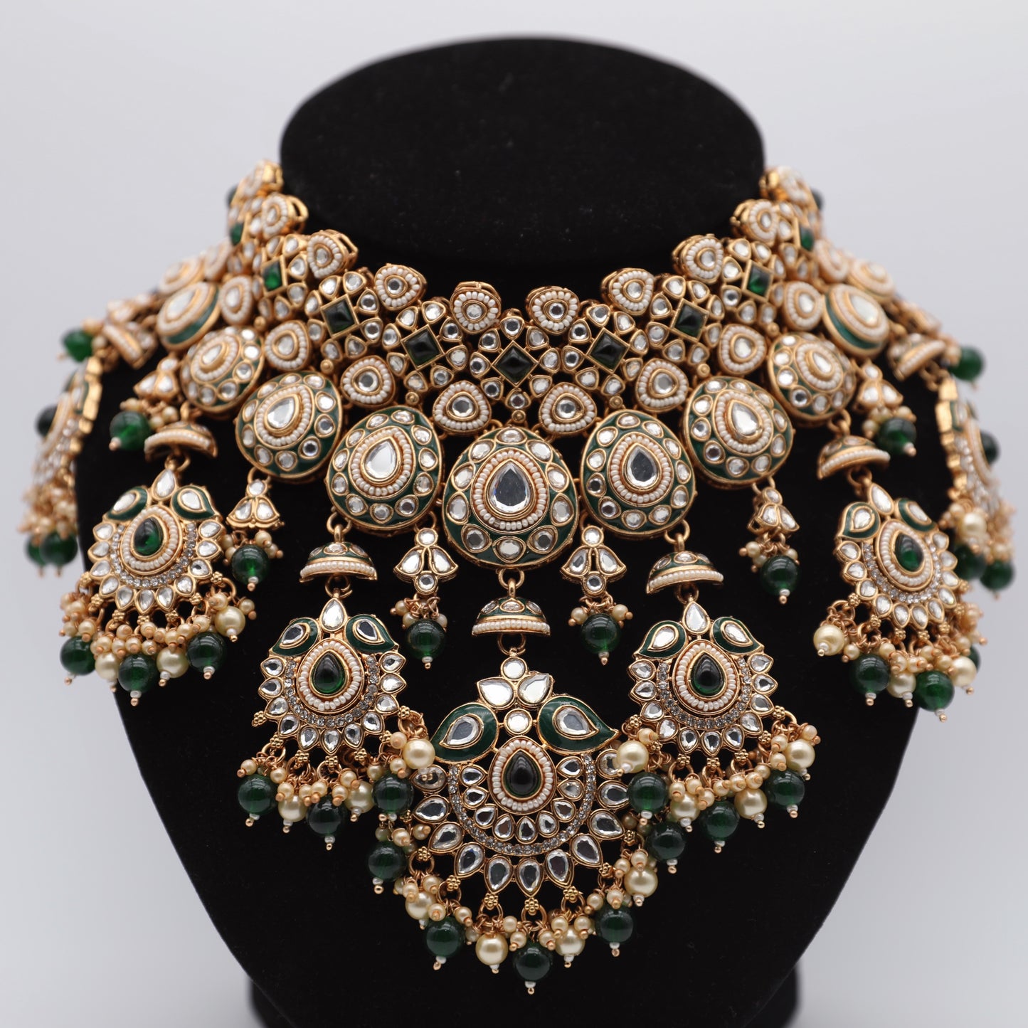 💚 Green Bridal Set – Necklace, Earrings with Sahara, Nath & 2 Rings