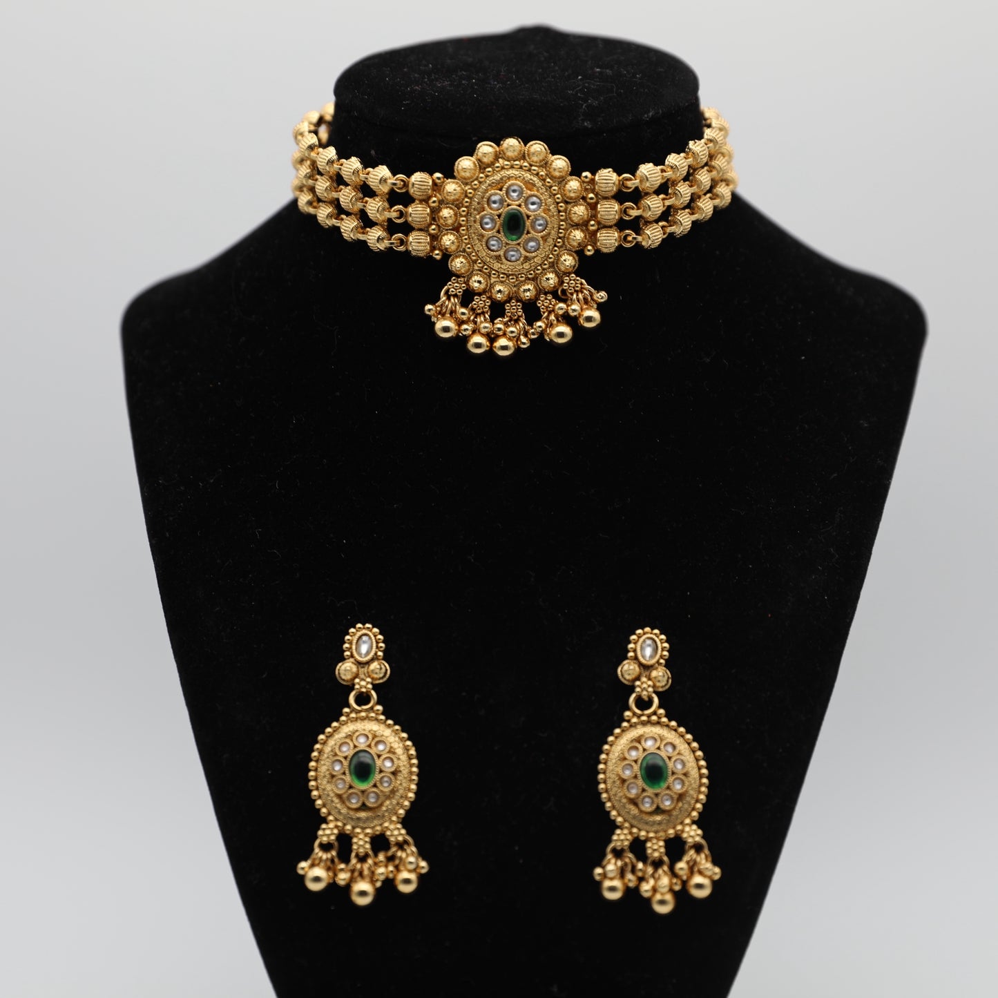 💛 Gold-Plated Necklace Set – Necklace & Earrings (Purple 💜 | Green 💚 | White 🤍)