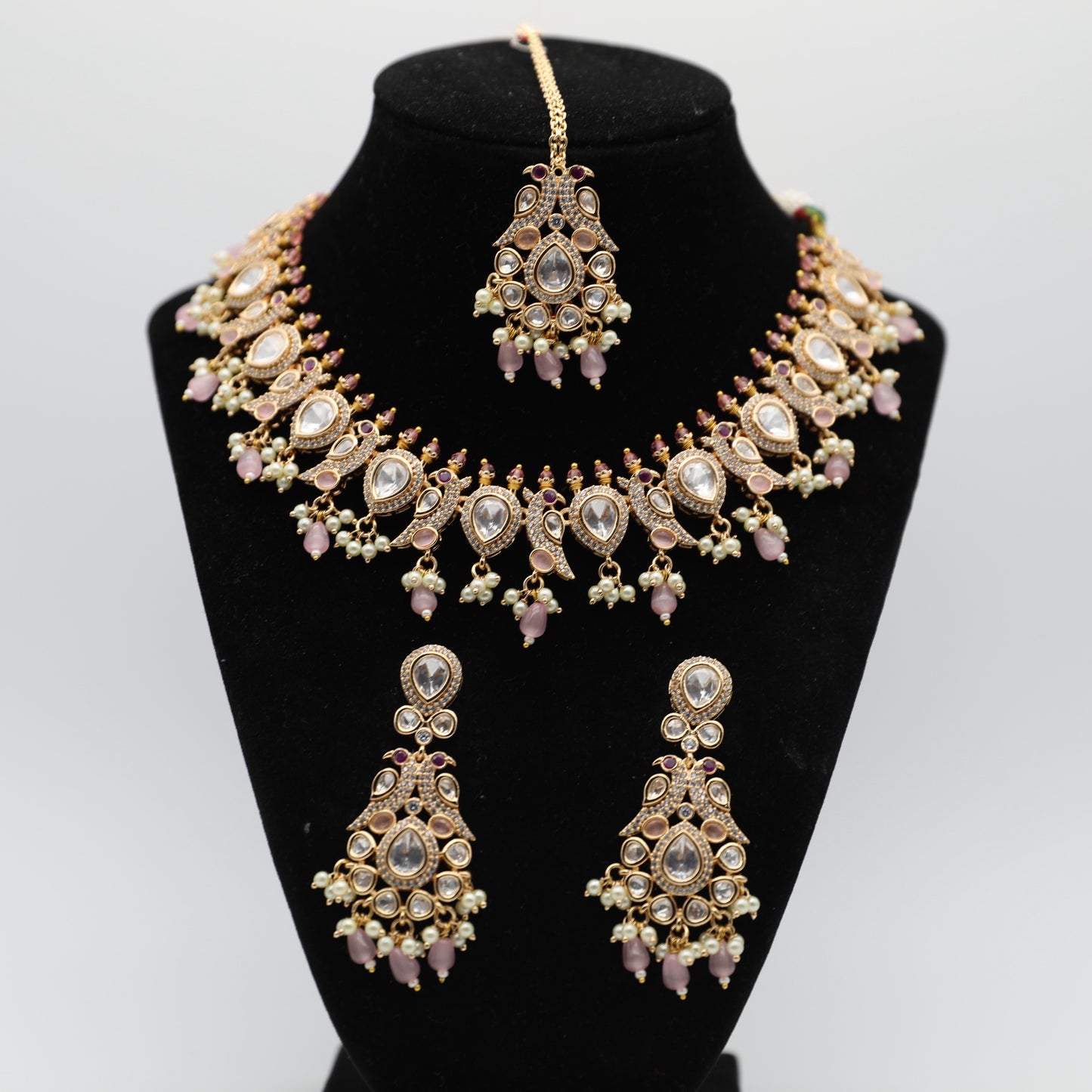 Moissanite Set with Tikka – Very Premium Quality – Pink & Green 💎✨