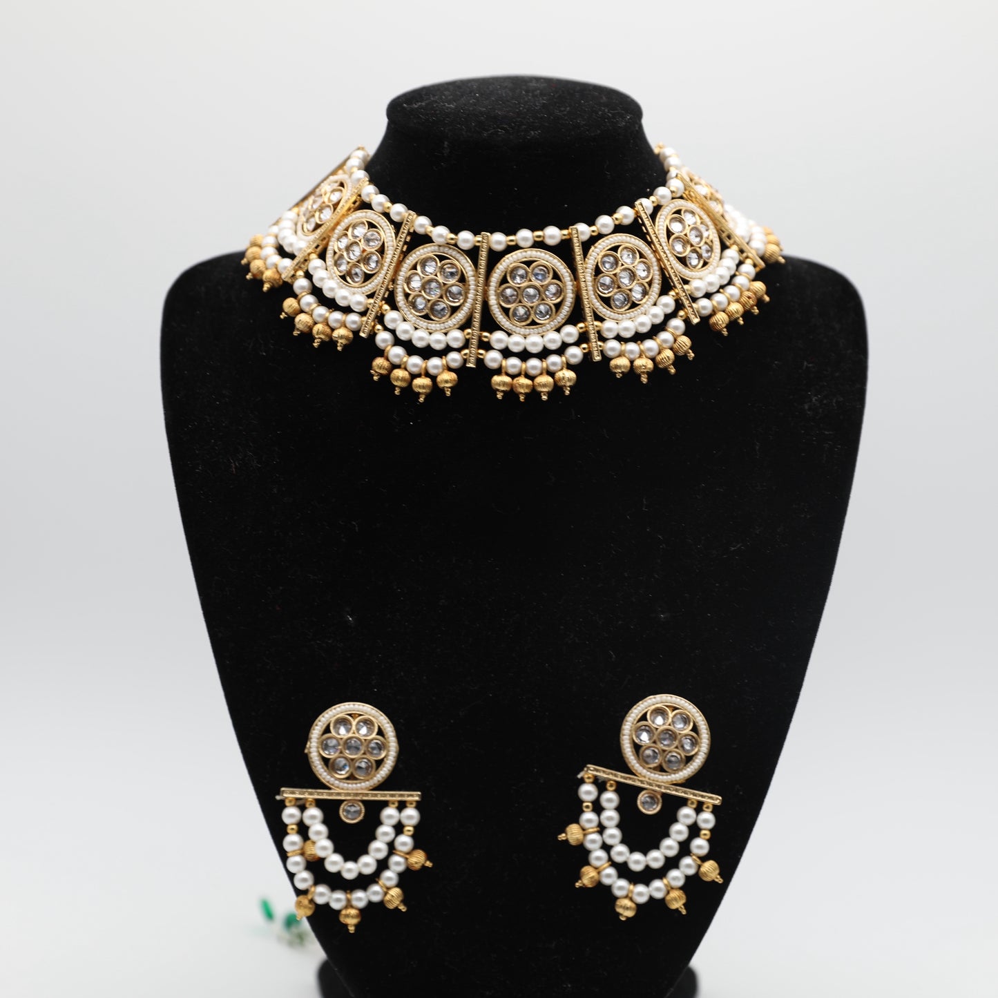 Heritage Jewelry Set – Green, Ruby & White ✨💎